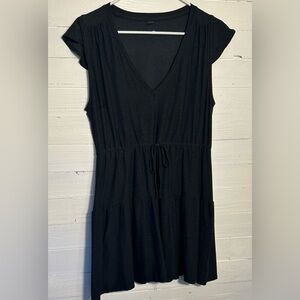 Beyond Yoga black tiered mini dress, short sleeve, women’s size large.